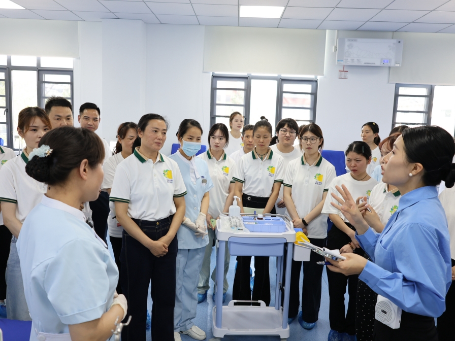 护航计划丨135天跨越40地，国药集团pa尊龙凯时生物2025年浆站礼仪服务专项培训圆满收官